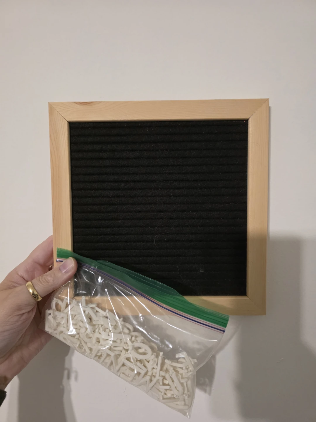 Felt letter board