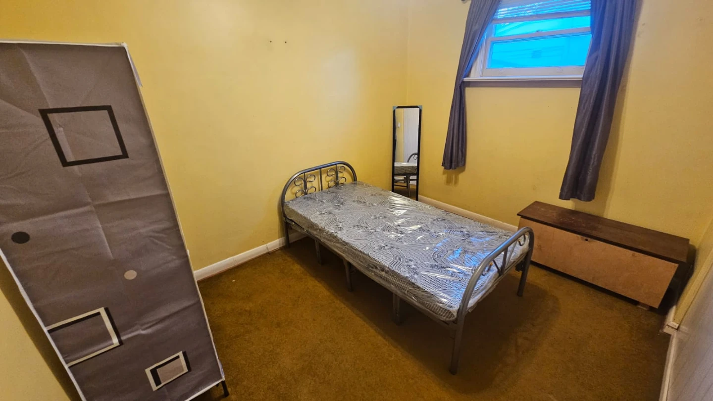 Large Private Room For Rent