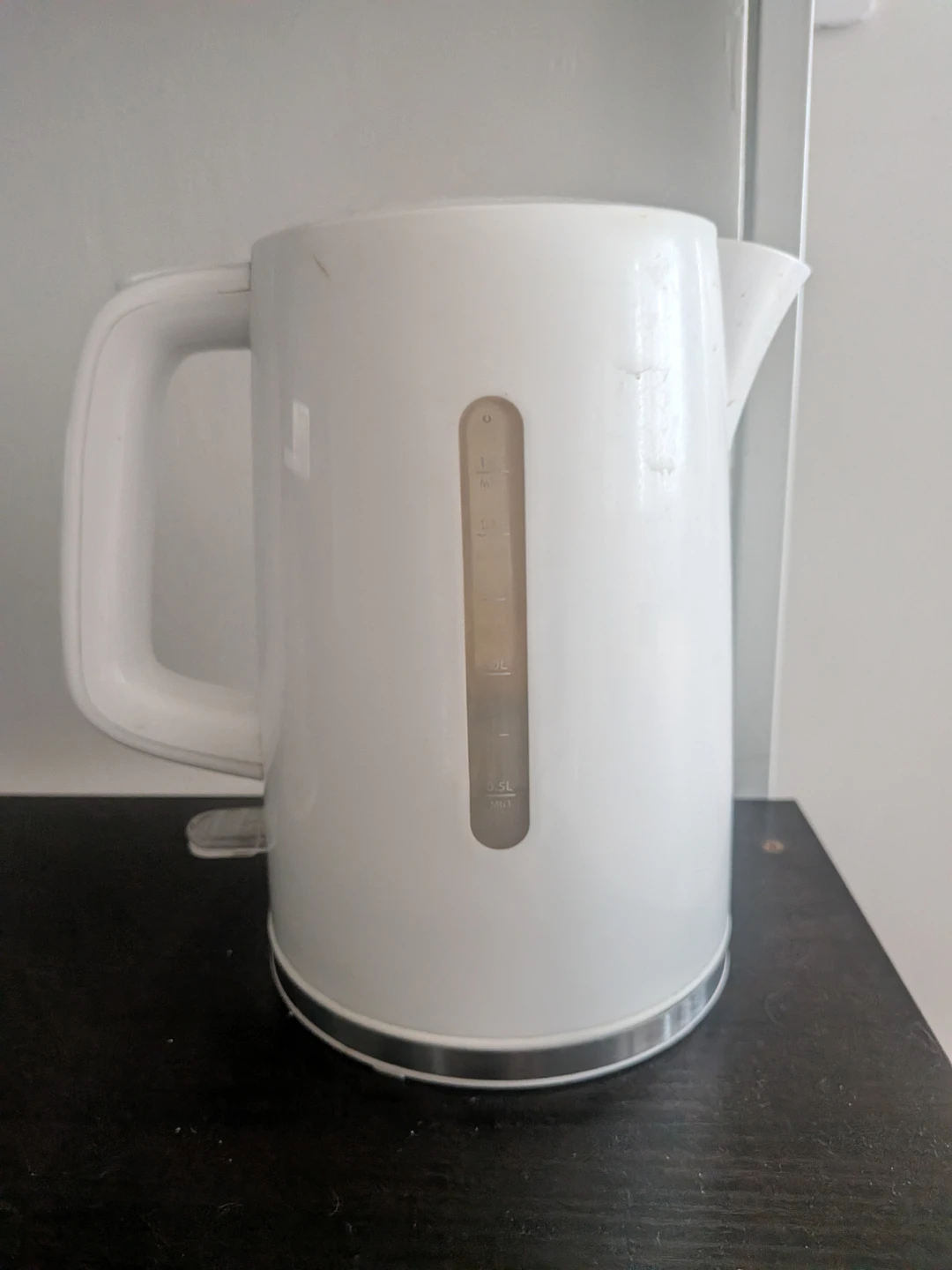 White Electric Kettle 1.7L - photo 2