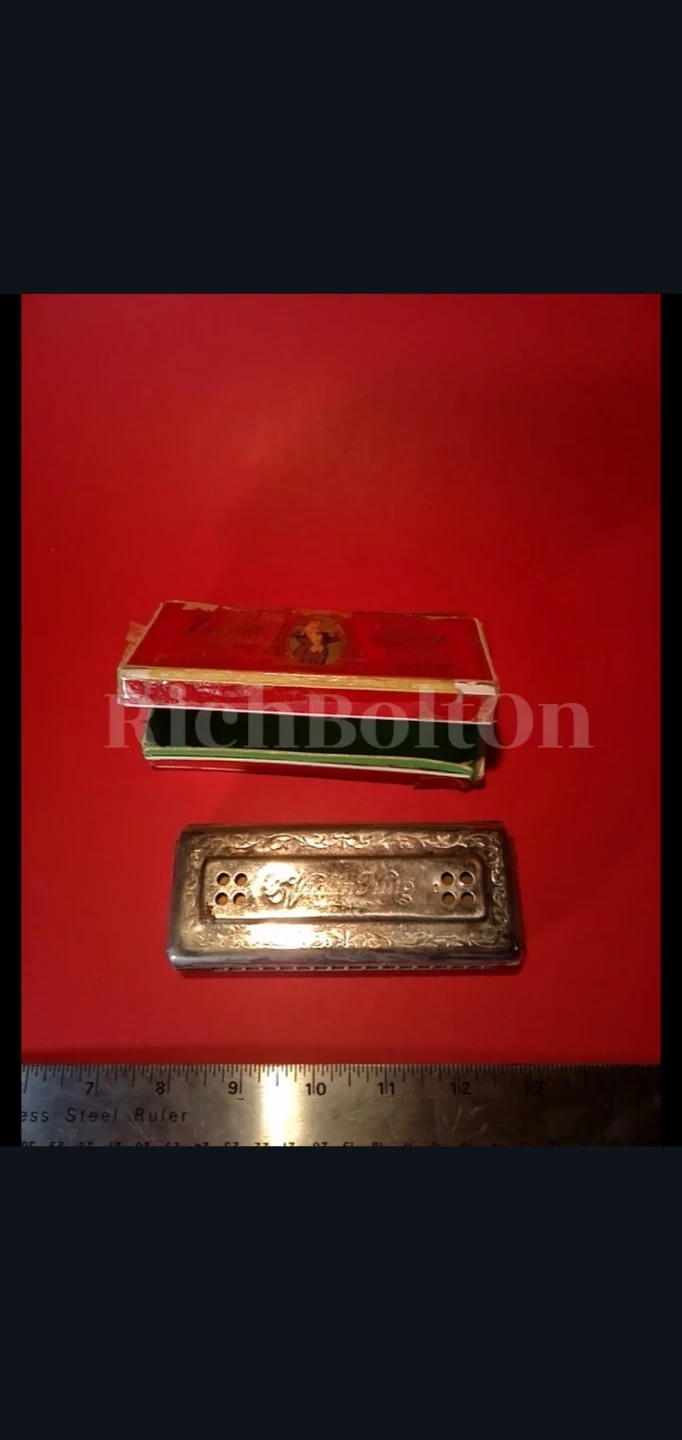 Vintage Victory Harmonica in Original Box - photo 3