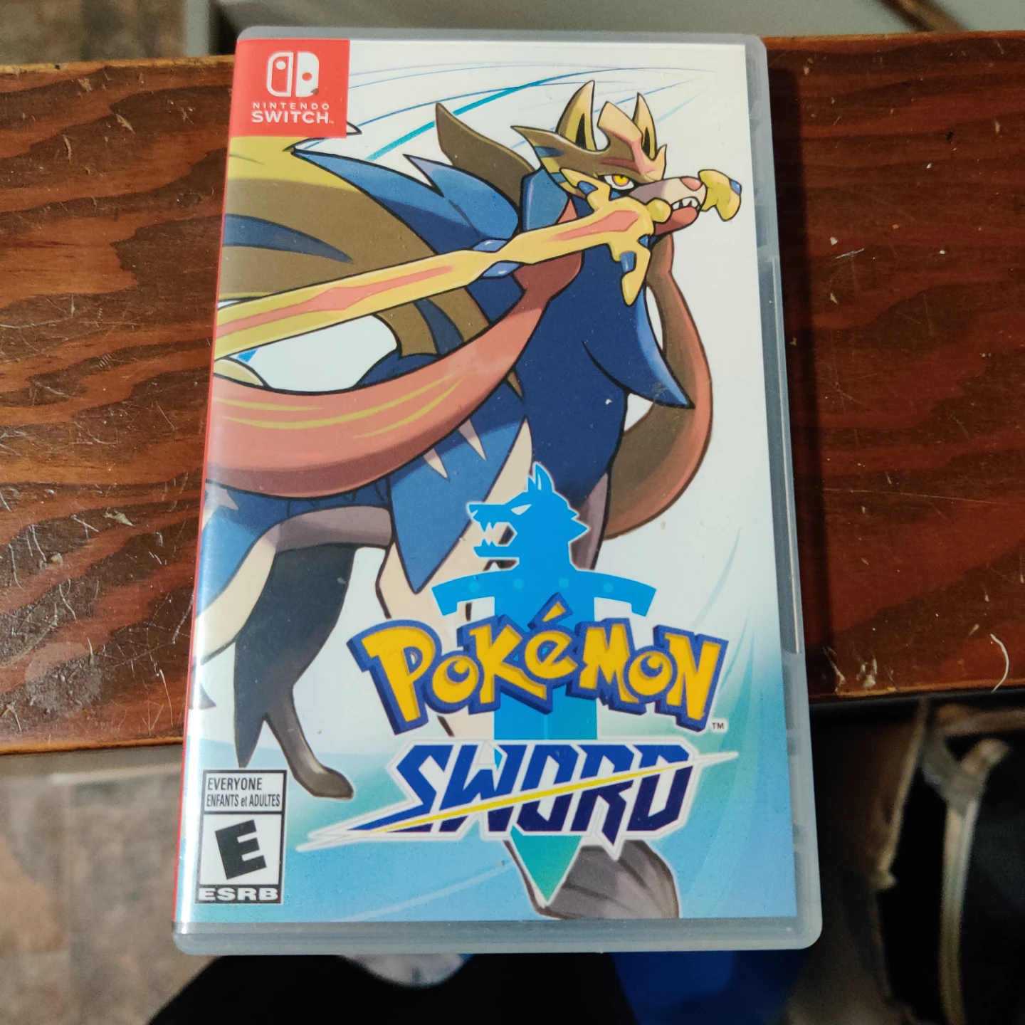 Pokémon Sword for Nintendo Switch with strategy guide - photo 2