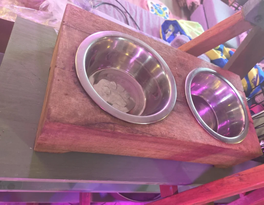 Raised Wooden Pet Bowl Stand