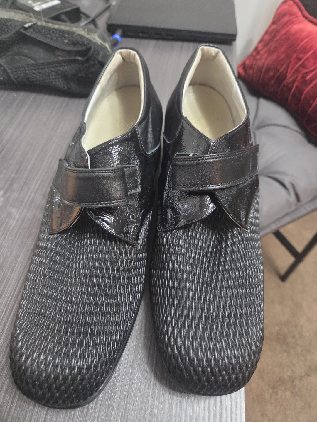 Petite Fleur black shoes sz 10