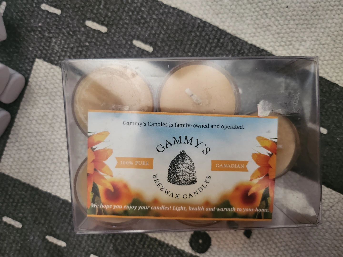 Gammy's beeswax tealight candles (9)
