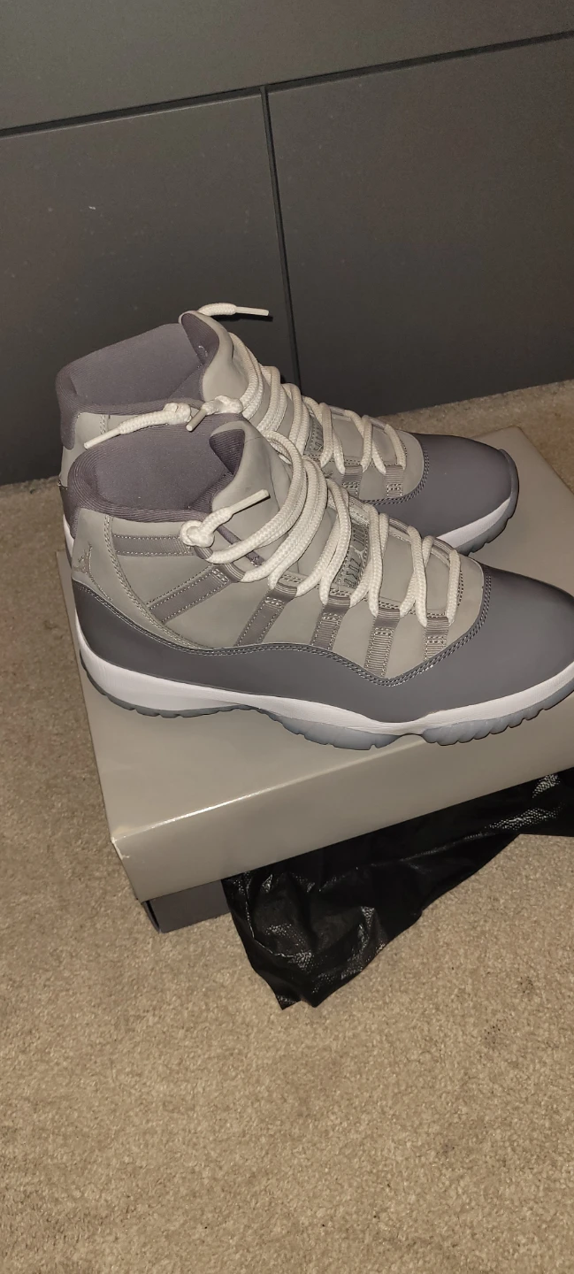 Air Jordan 11 Retro Cool Grey - Size 9 - photo 2