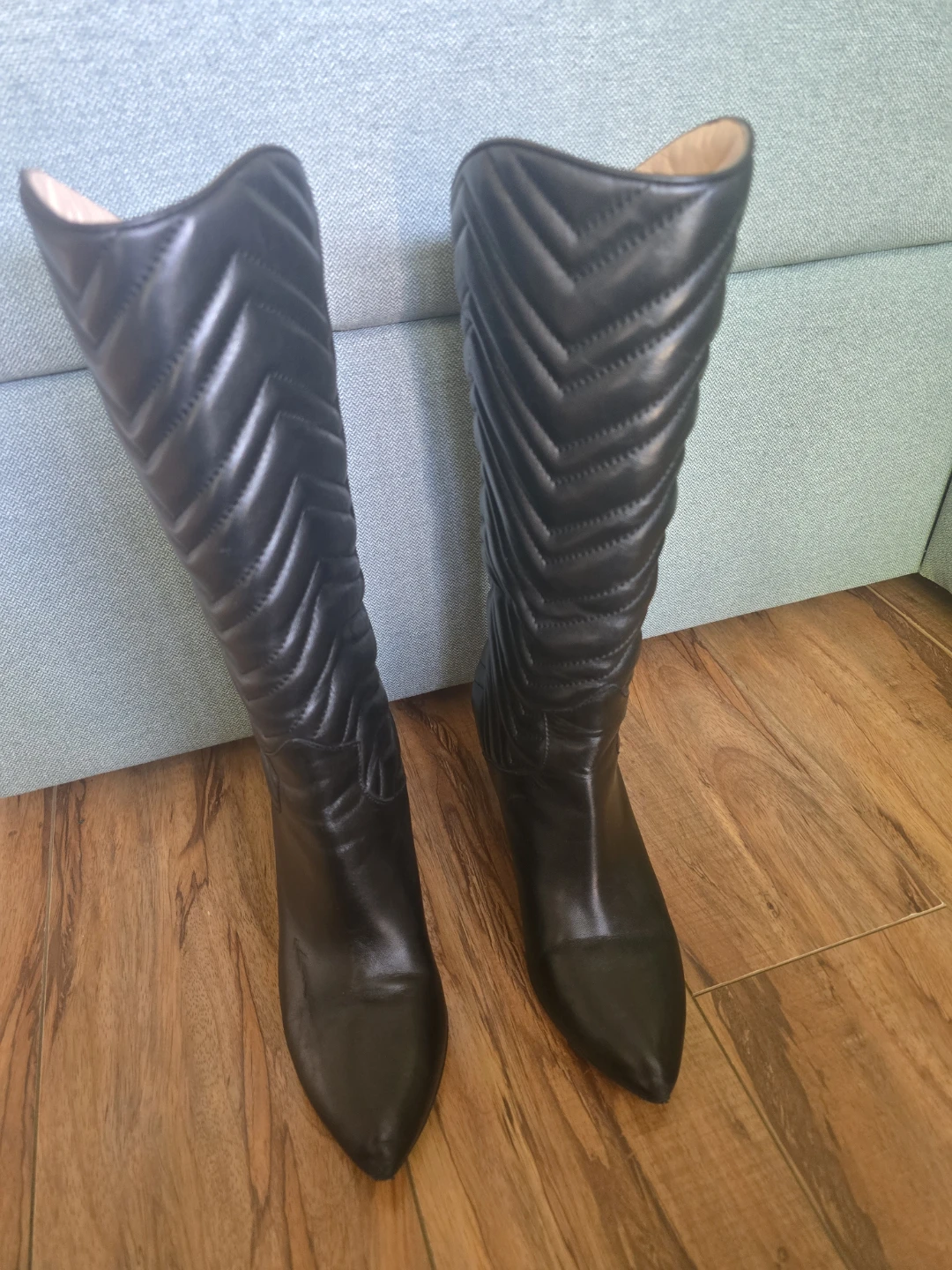 Gucci Black Leather Quilted Boots Size 37
