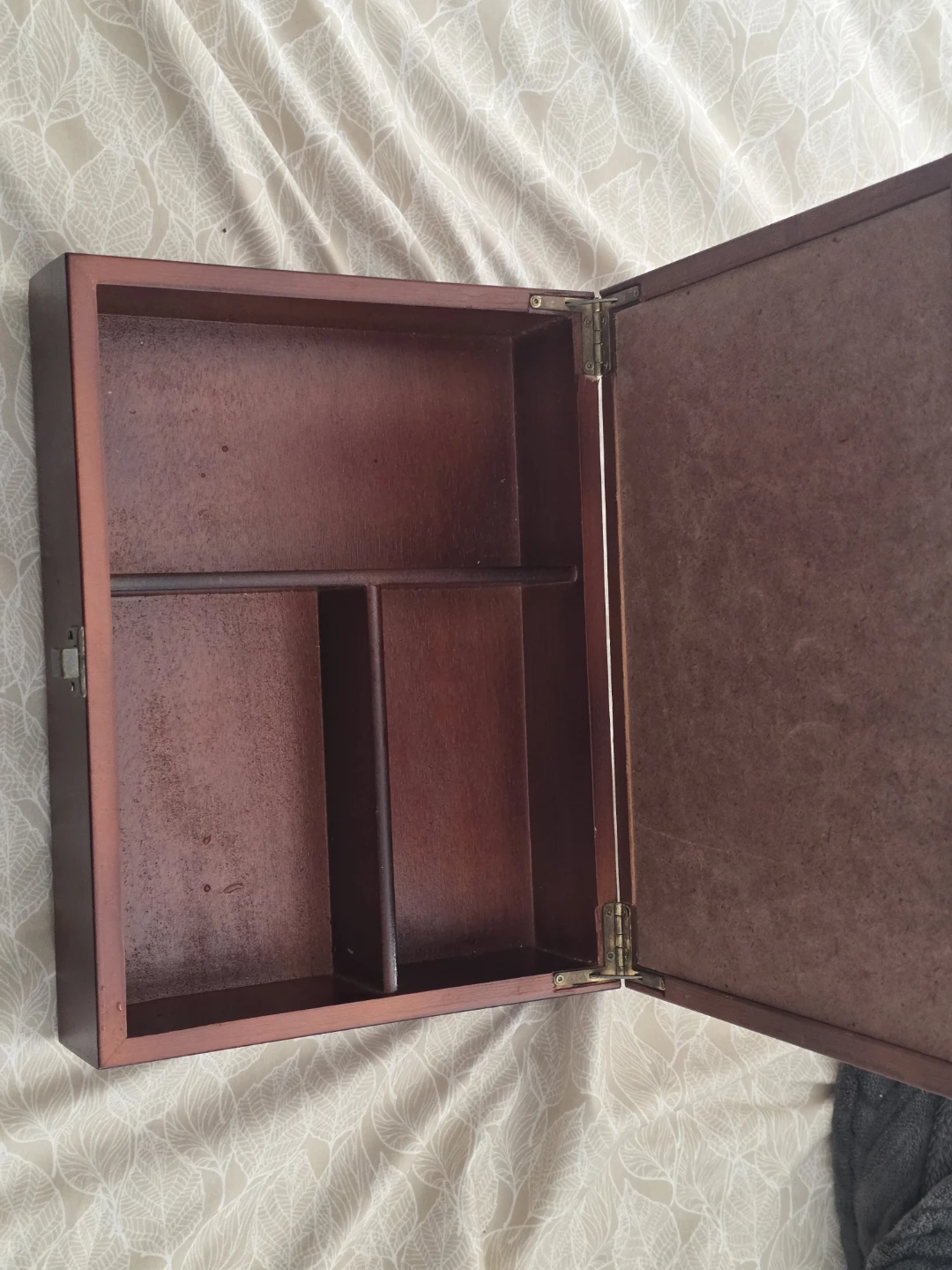 Arister Gifts Wine Accessory Box + contents - photo 3