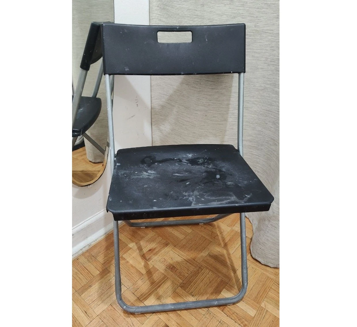 USED IKEA GUNDE Folding Chair (Black) - Used with paint marks