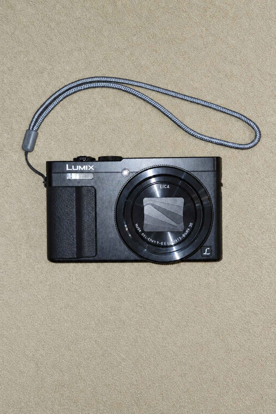 Excellent Condition Panasonic LUMIX TZ/ZS60 Point and Shoot Cam