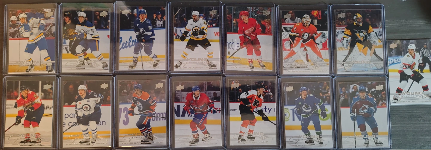 Lot of 15 Upper Deck Young Guns Hockey Cards