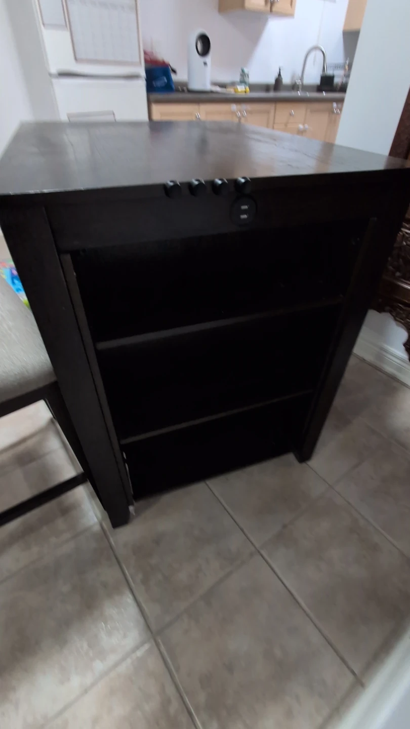 Counter Height Table Set with Two Stools - photo 4