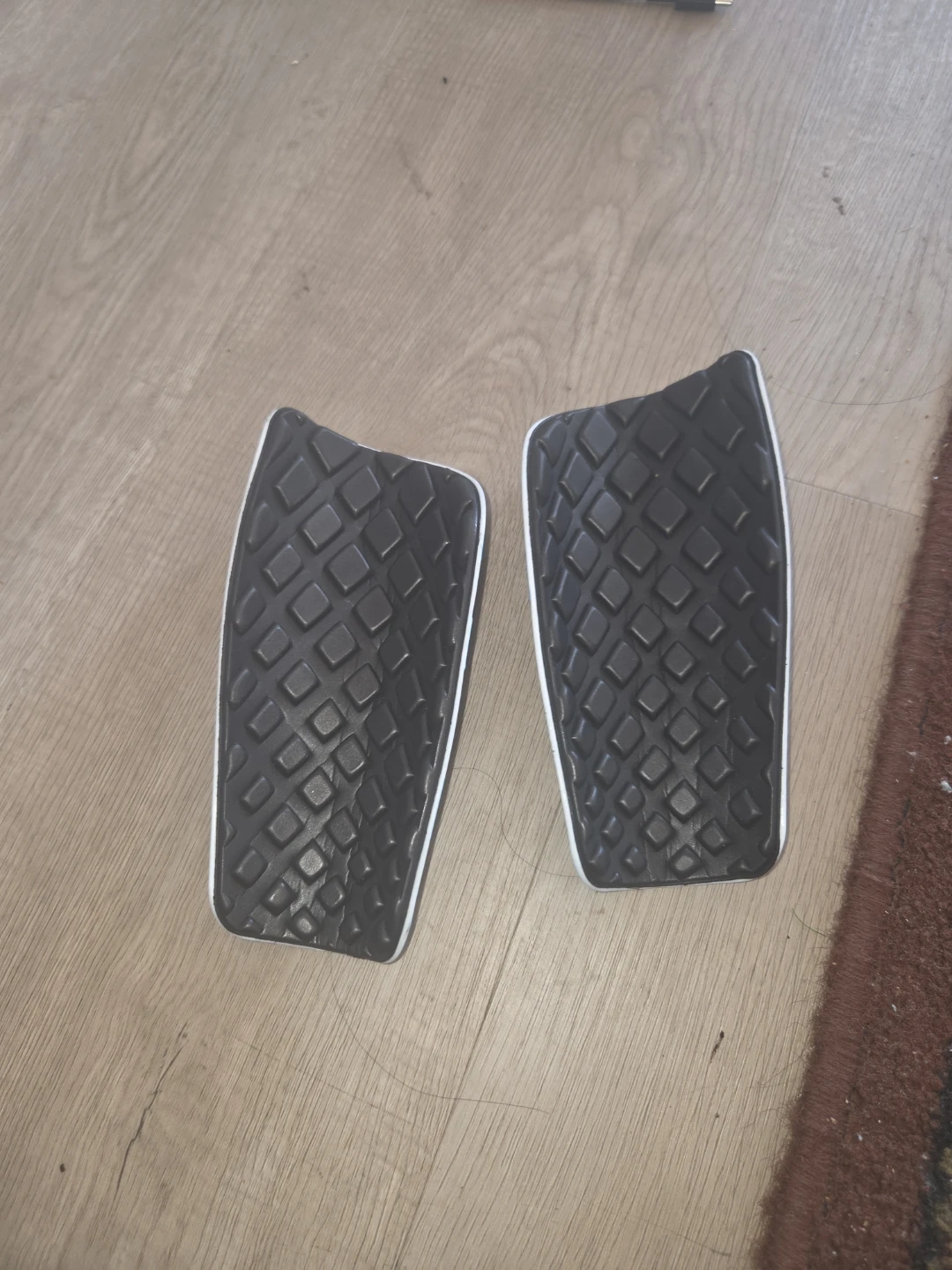 Umbro Soccer Shin Guards - photo 2