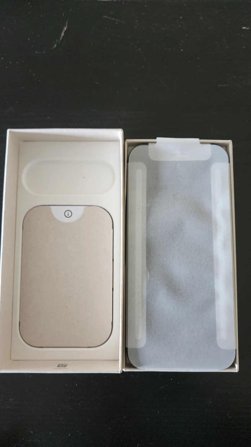 Brand New Google Pixel 10 - photo 3
