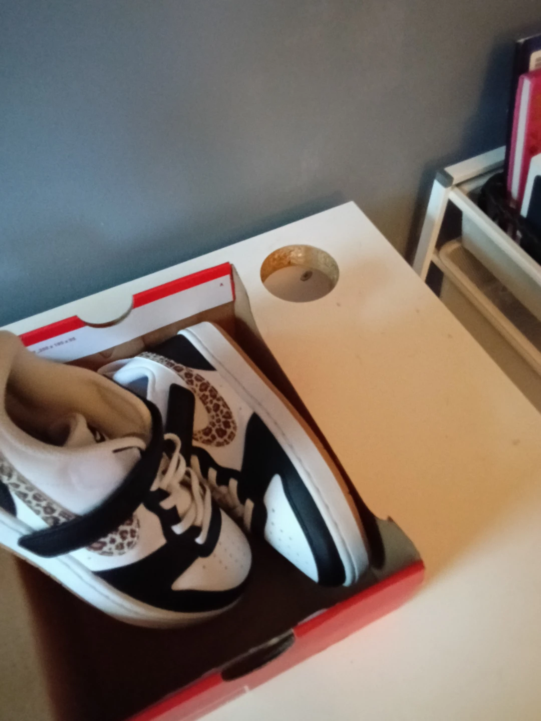 Nike kids size 2 New in box sneakers