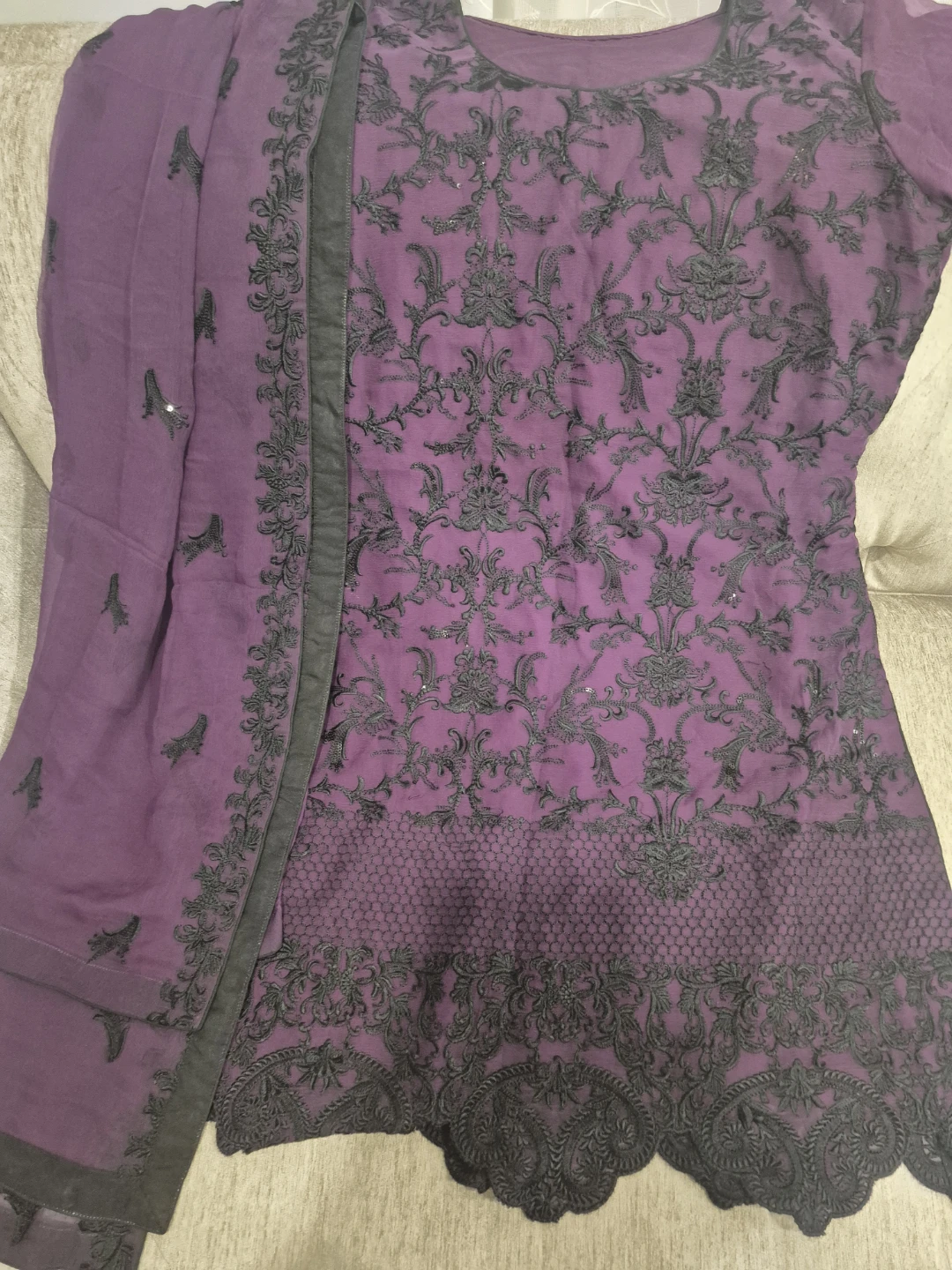Purple Embroidered Pakistani Suit - photo 2