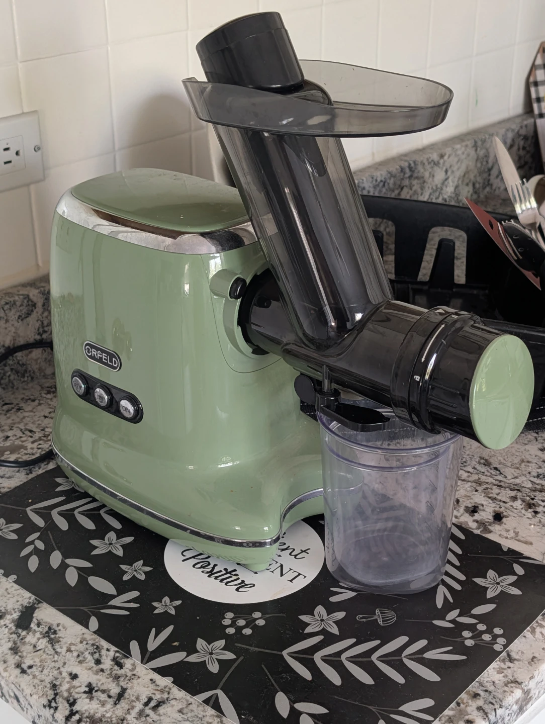 Slow / Cold press Juicer