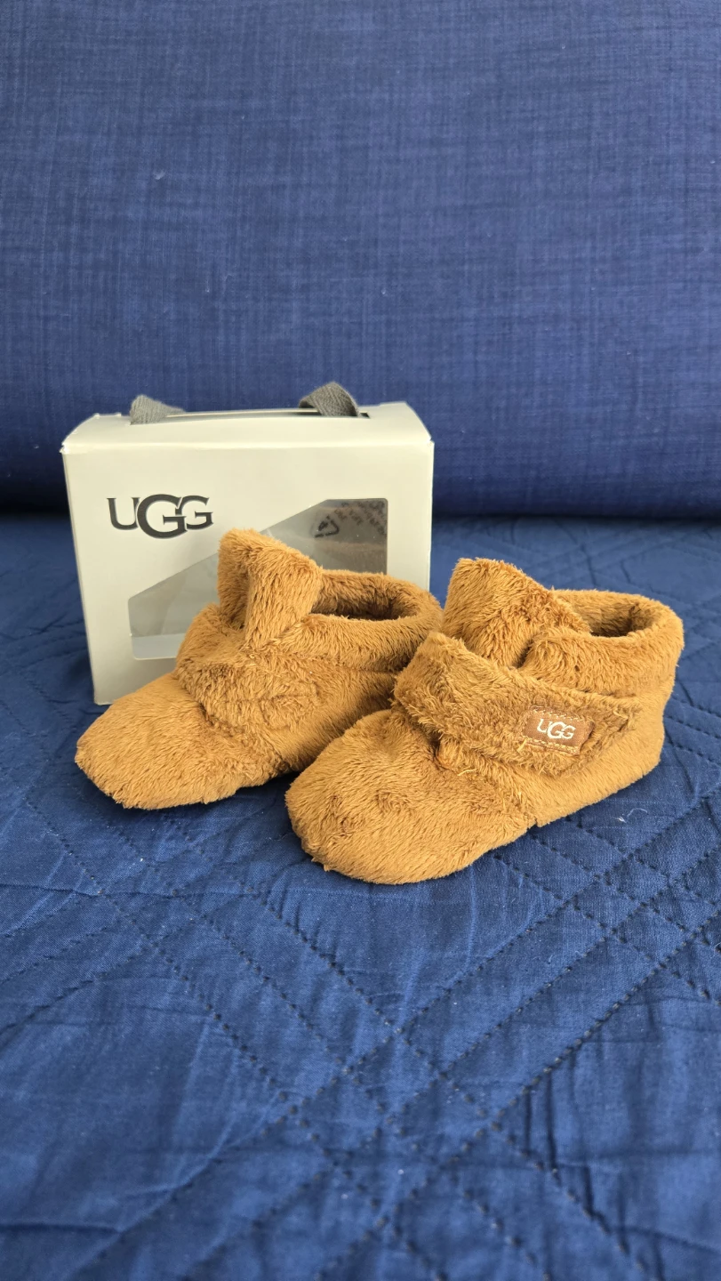 UGG Infant Booties size 4/05