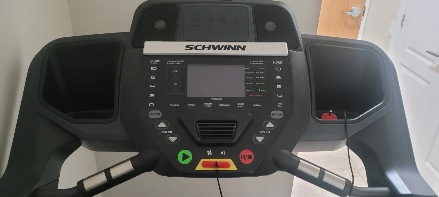 Treadmill Schwinn 810 - Excellent Condition - photo 4