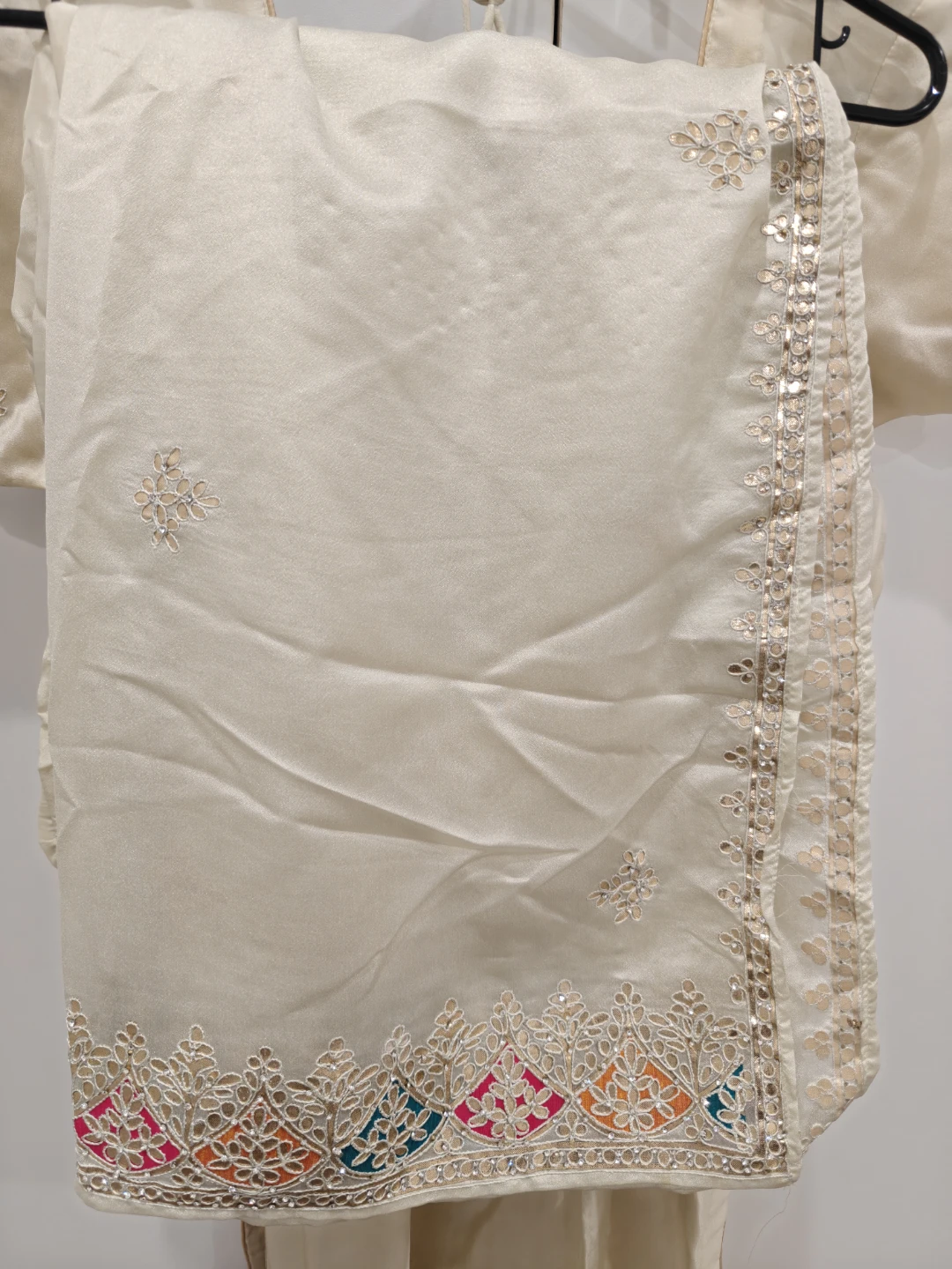 Cream Embroidered Kurta with Dupatta - photo 3