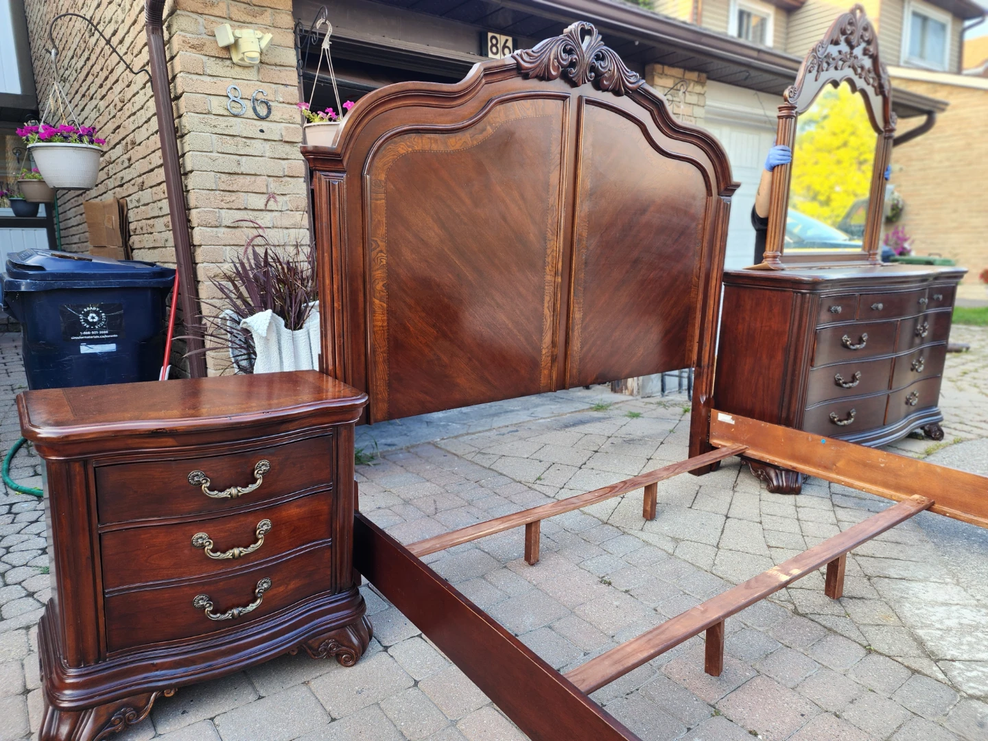 King furniture set.. delivery free - photo 3