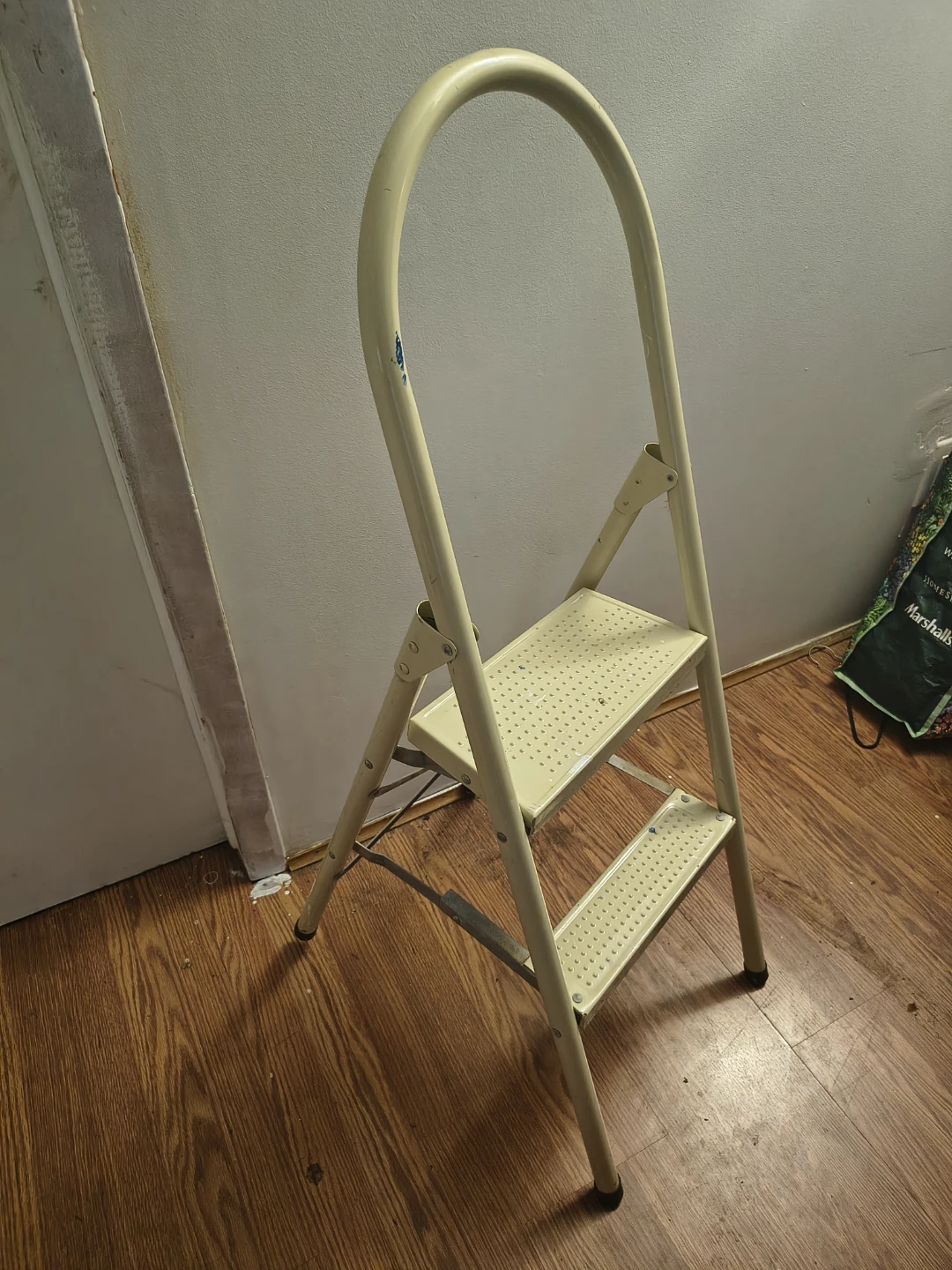 Cream Step Stool Ladder