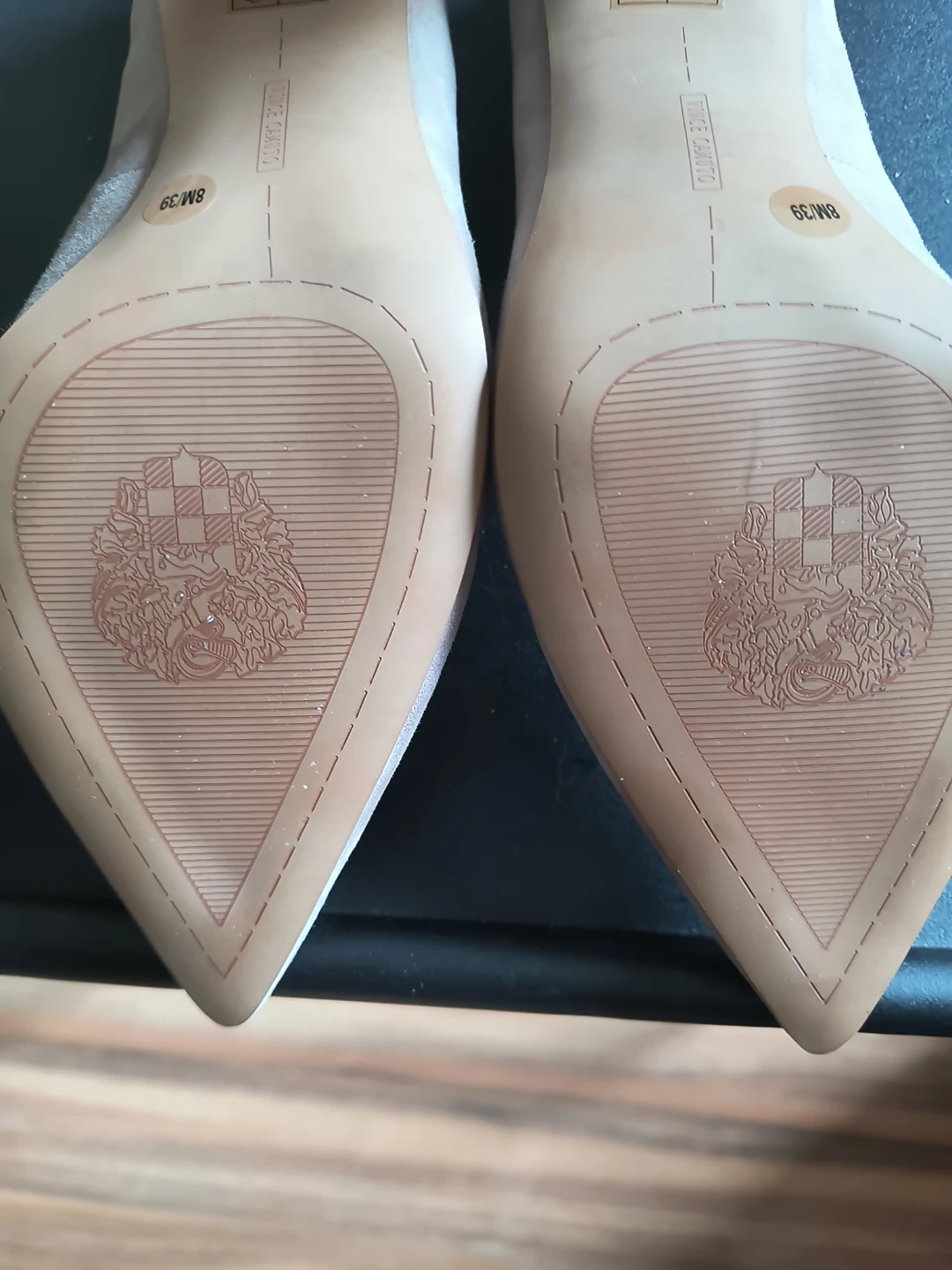 Vince Camuto Suede Heels Size 8M - photo 4