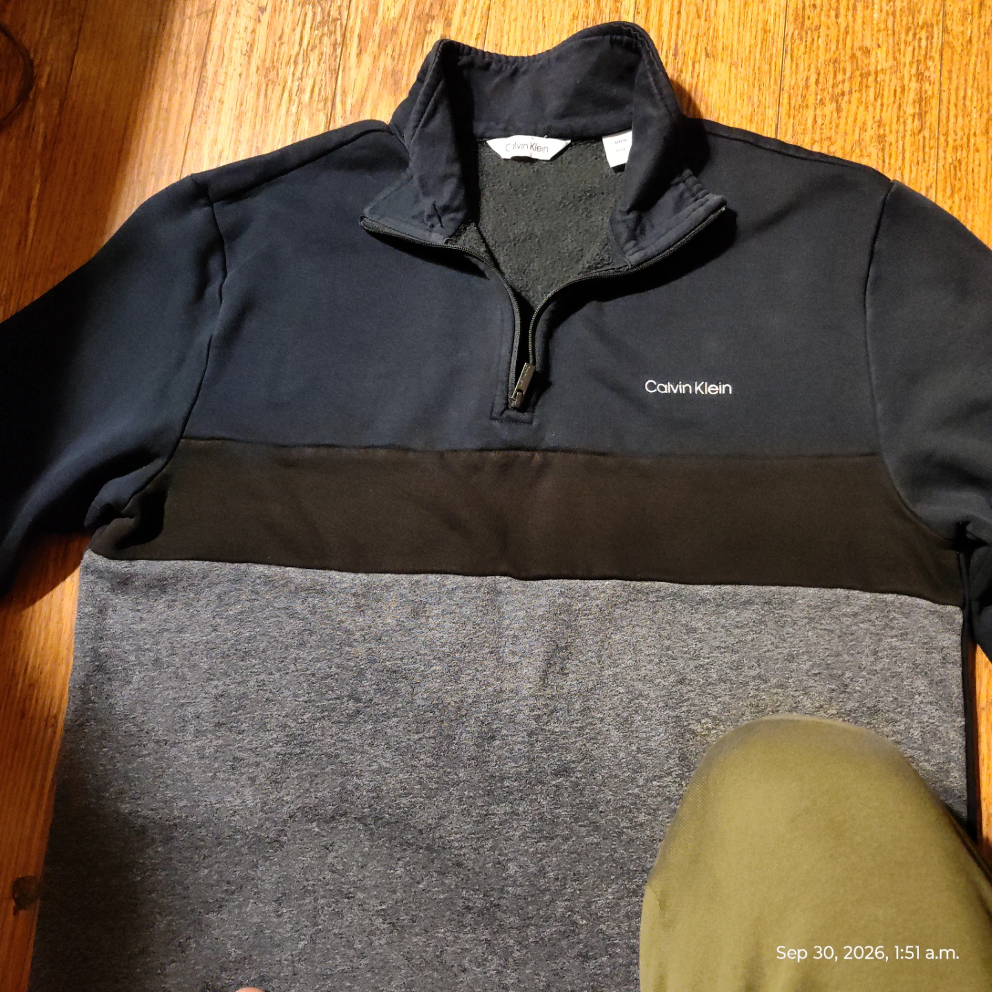 Calvin Klein Quarter-Zip Pullover Small - photo 3