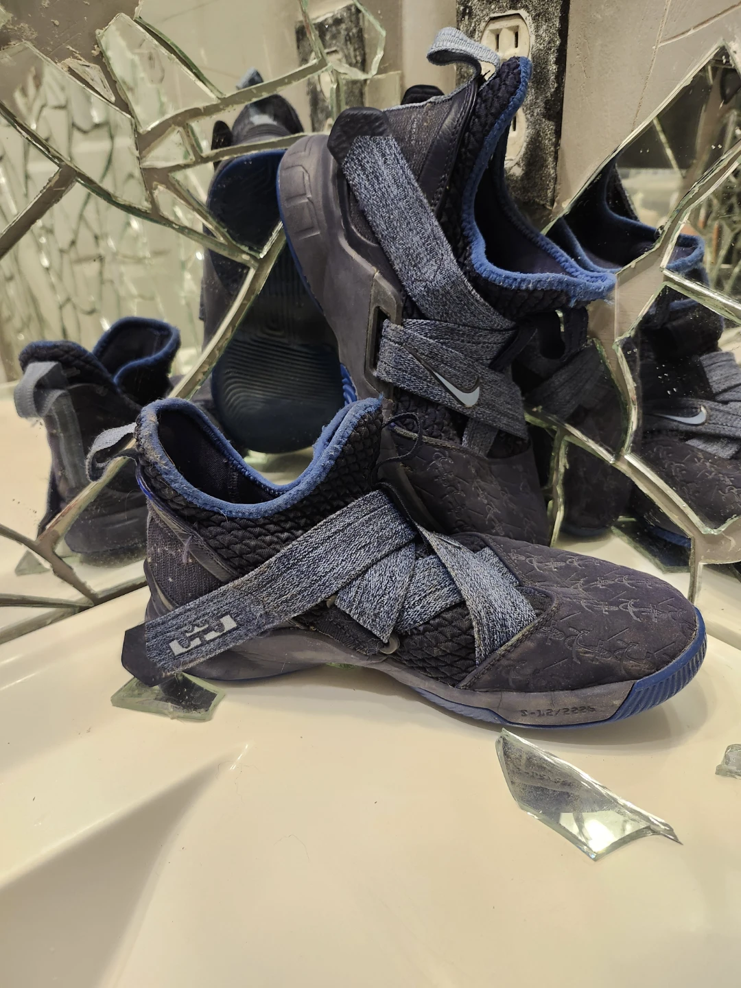 Nike LeBron Soldier 12 EP Basketball Shoes - photo 5