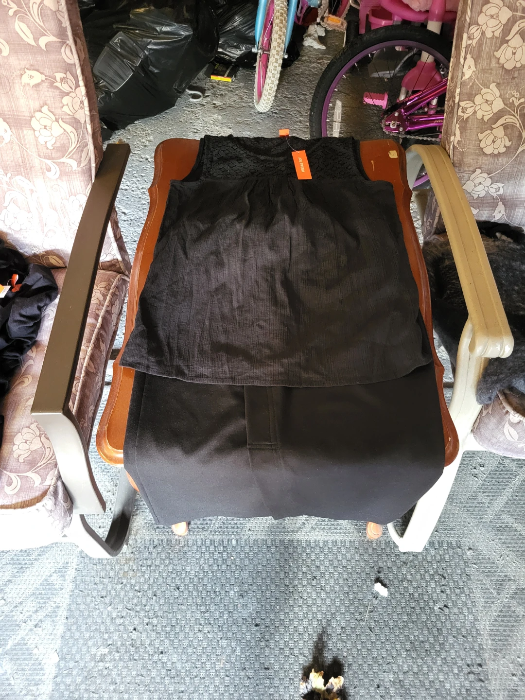 Woman's budle