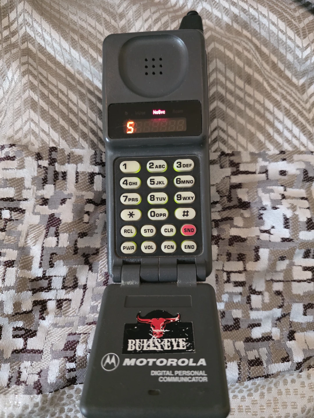 📞 90s Tech: Working Twin Motorola Brick Phones & Dock Bundle - photo 4