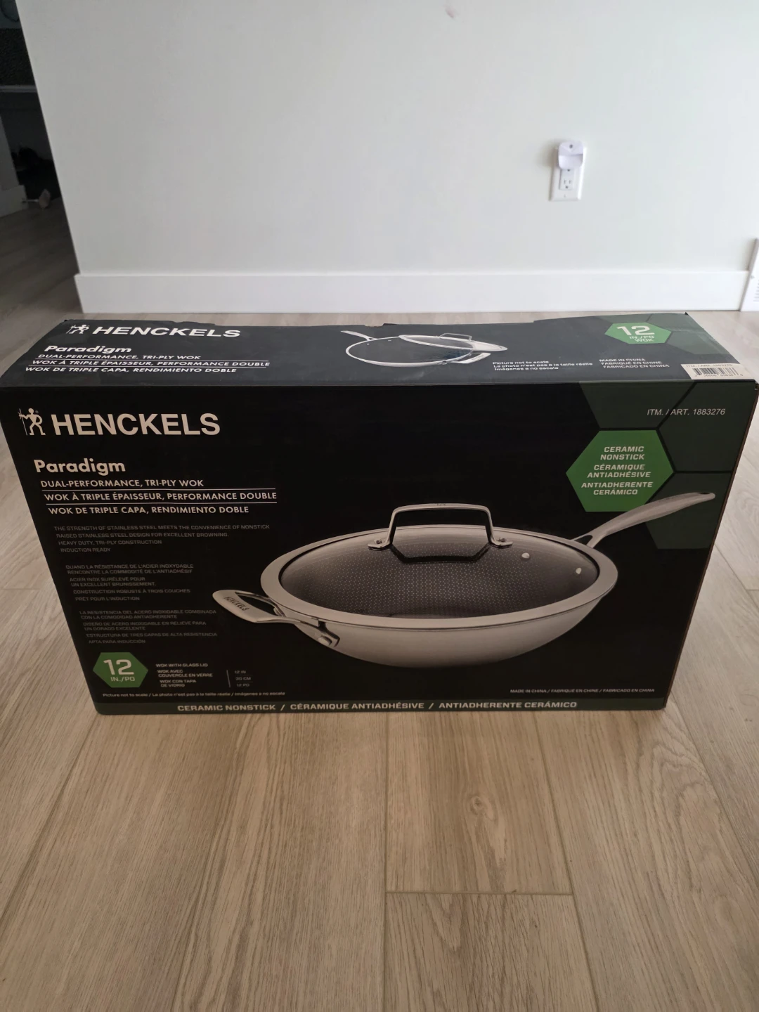 Henckels Paradigm 12-inch Wok with Glass Lid