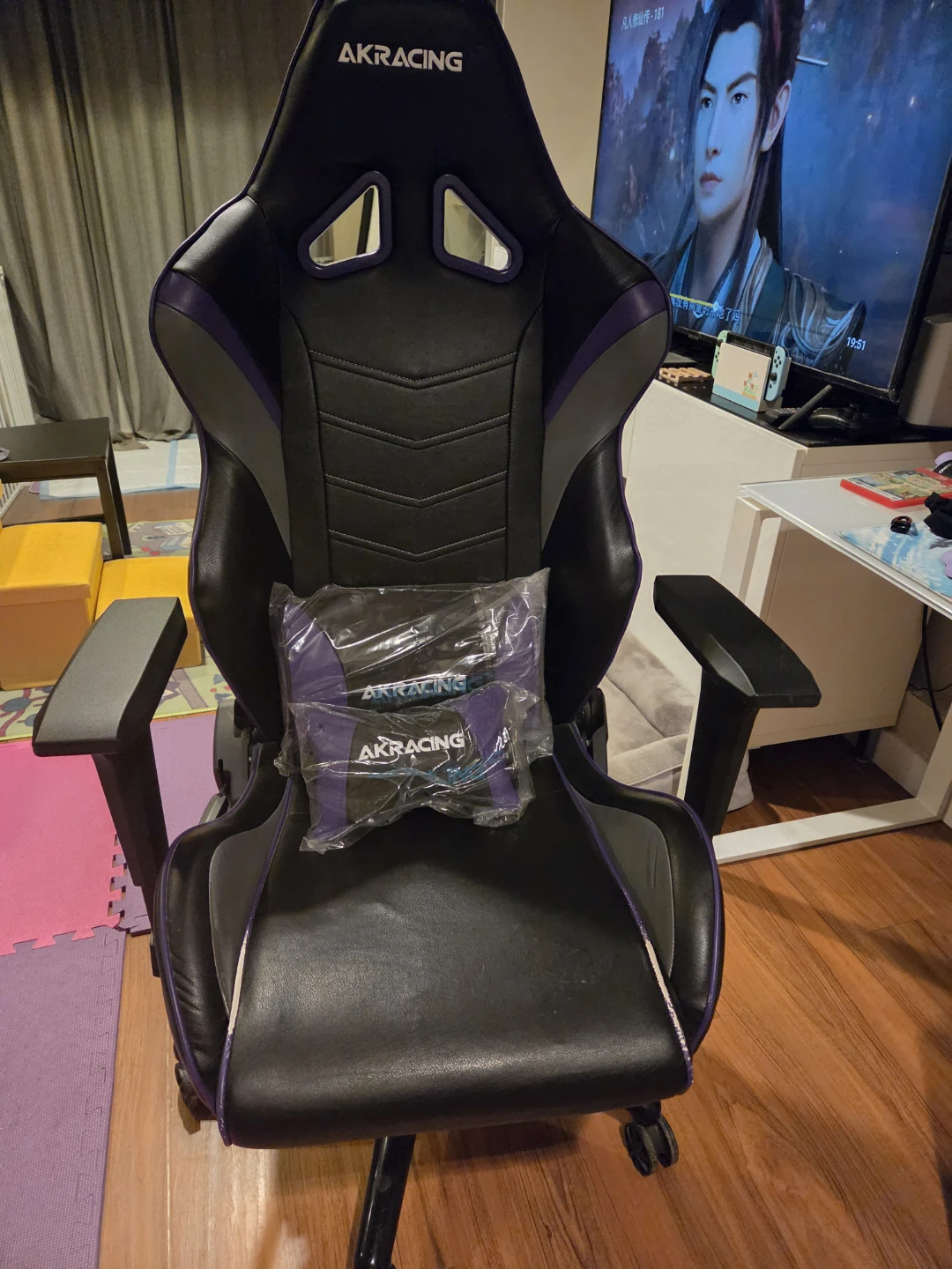 AKRacing Gaming Chair Black and Purple