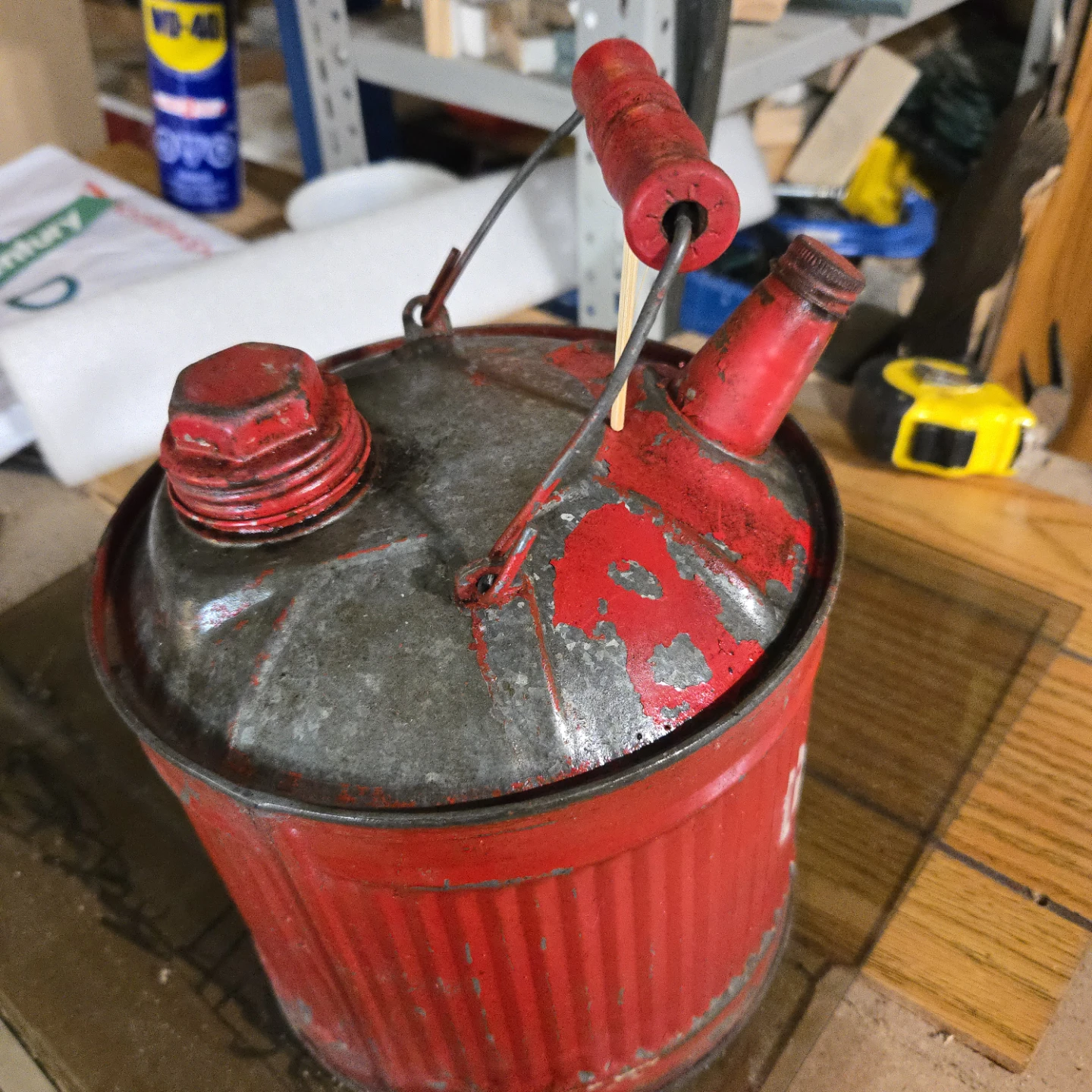 Antique gas can - photo 5