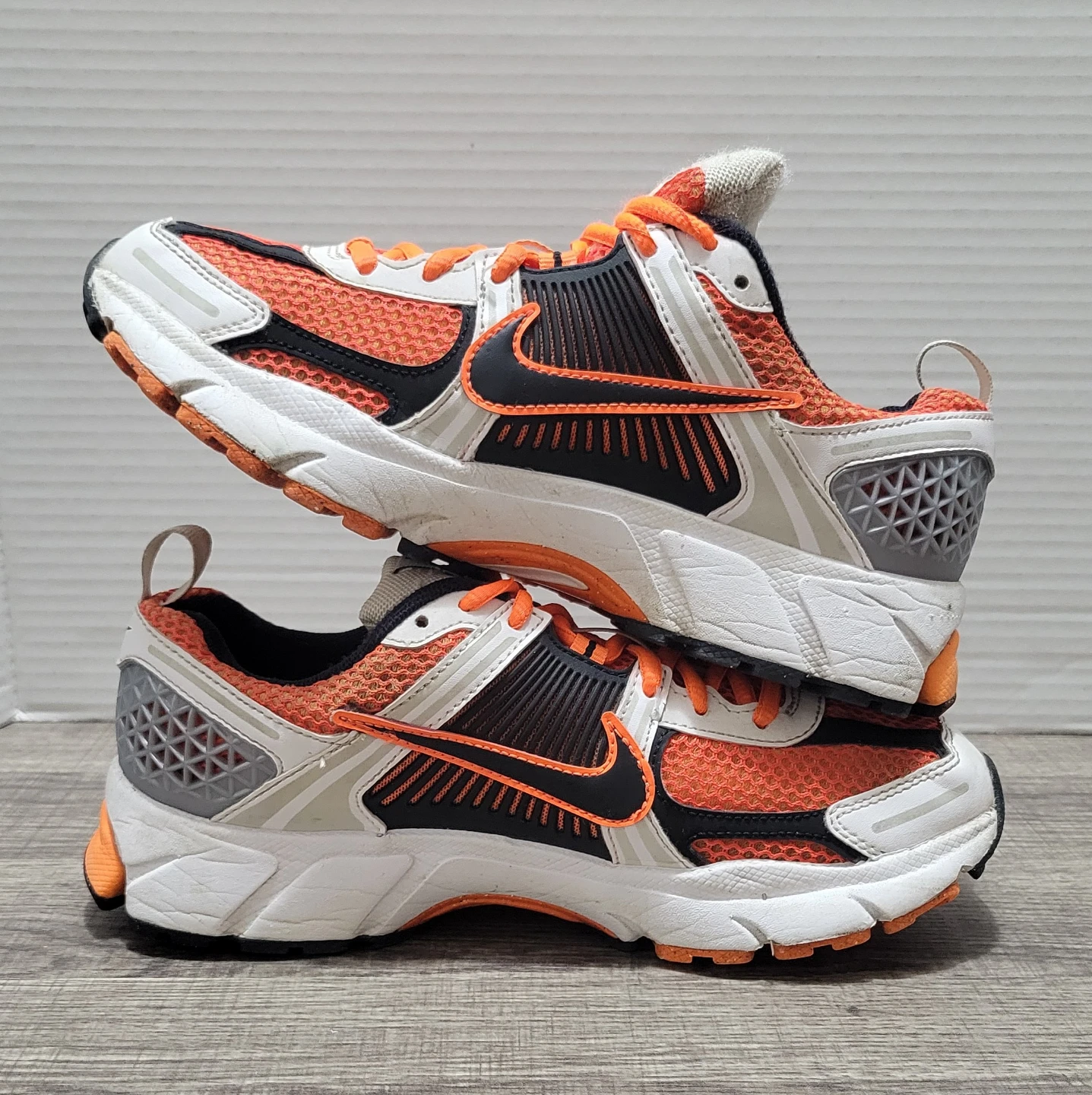 Nike Vomero 5 Sneakers Orange/White Size 6Y
