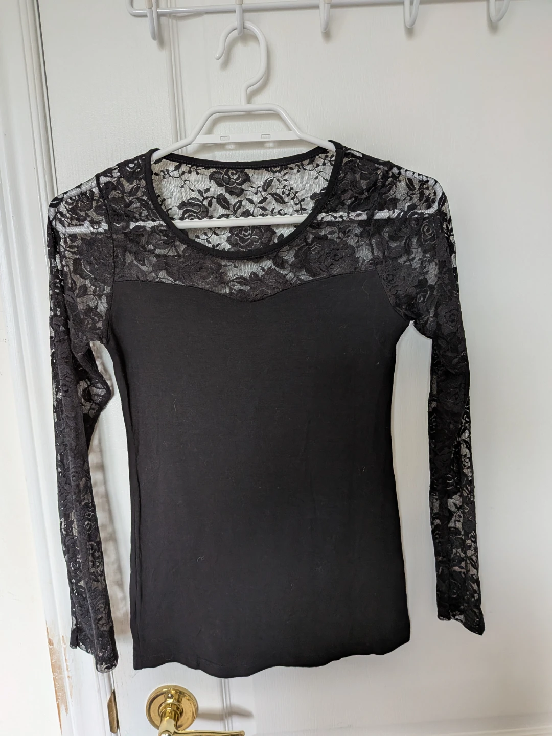 🏈Black Lace Long Sleeve Top