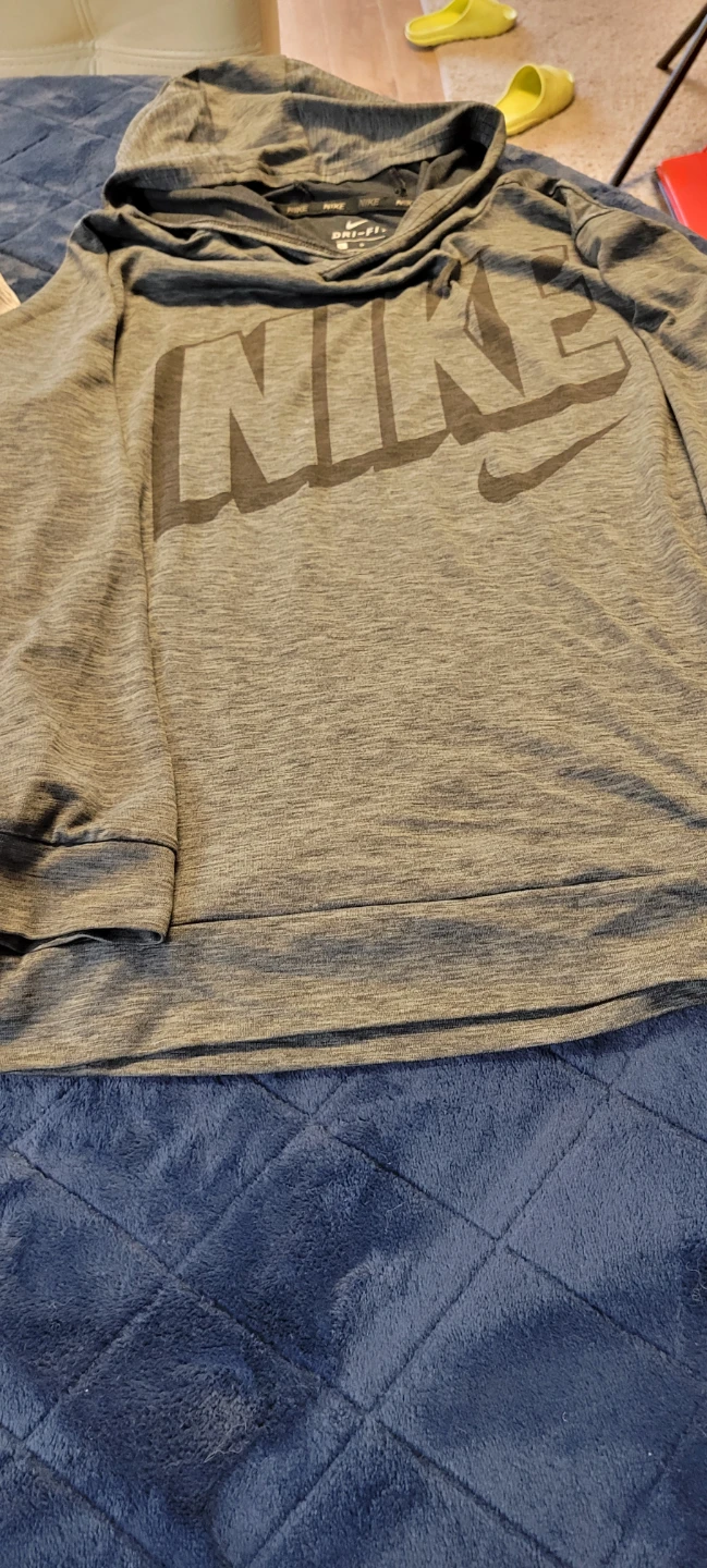 Two Nike Dri-FIT Shirts boys large - photo 3