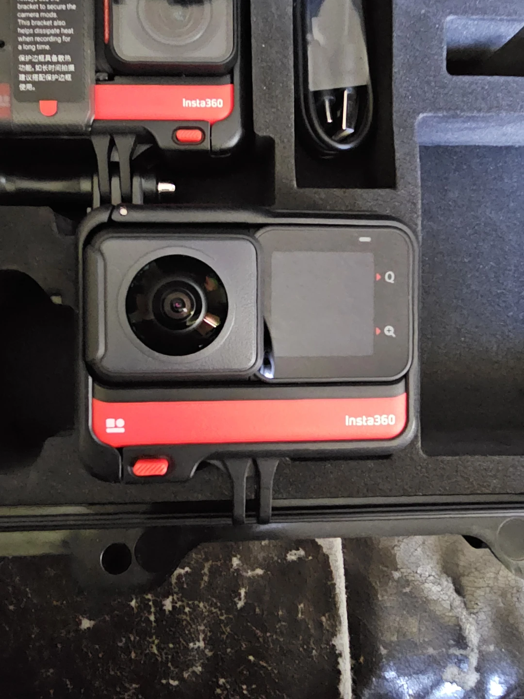 Insta360 ONE RS action camera  two included - photo 3