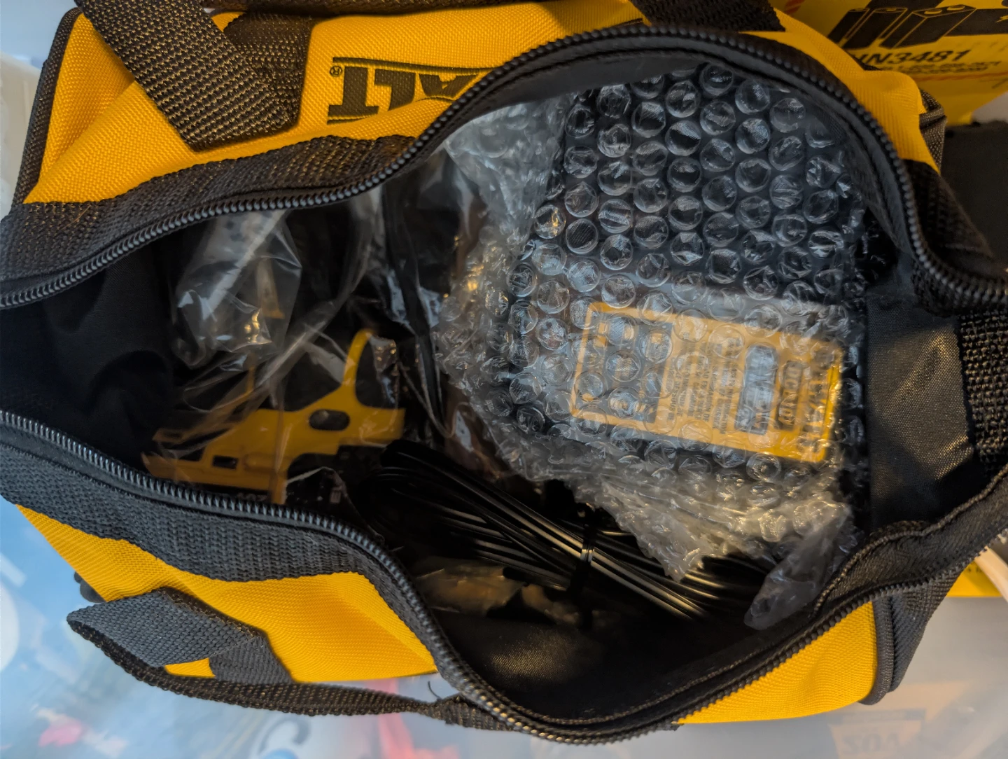 DeWalt atomic series power tools - photo 4