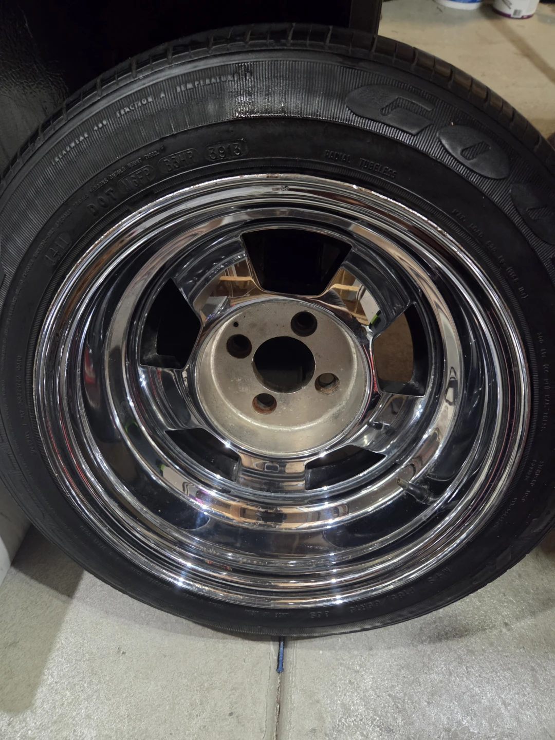 185,65R15. Used tires with 4-lug rims - photo 4