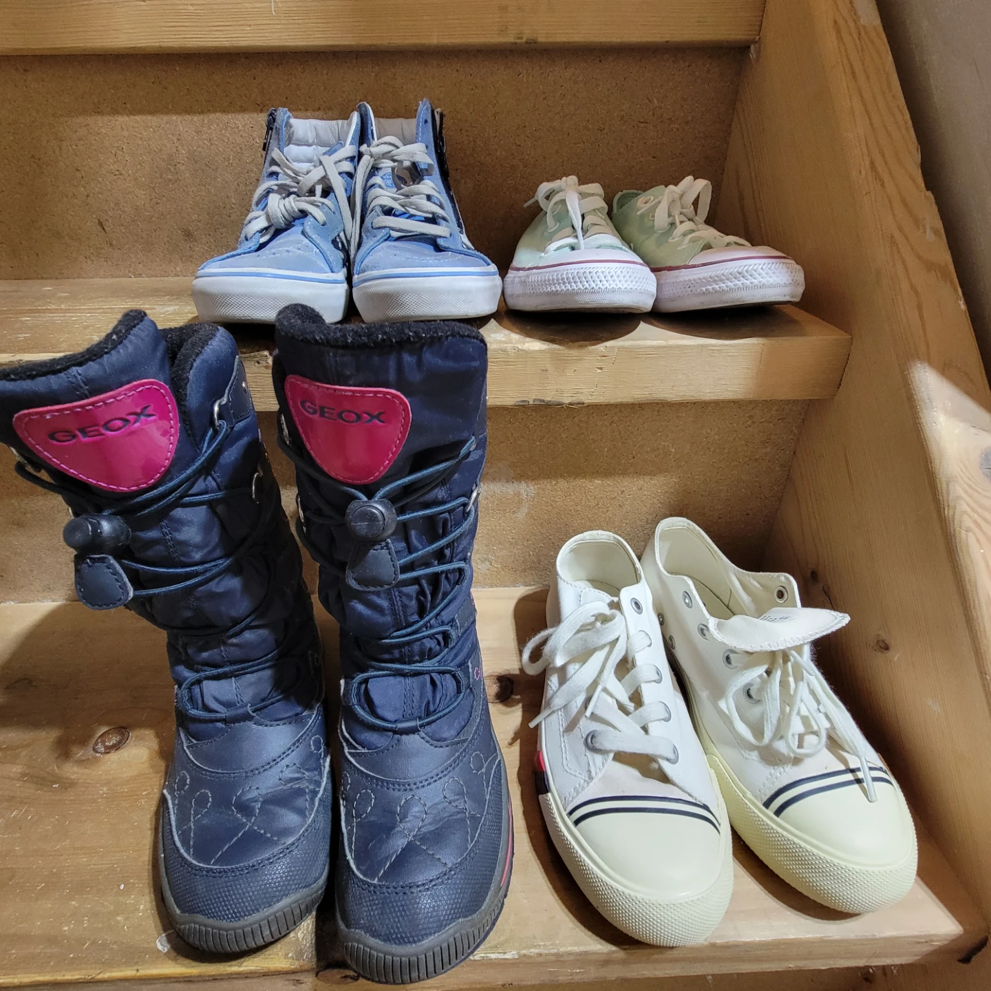 Assorted kids' footwears