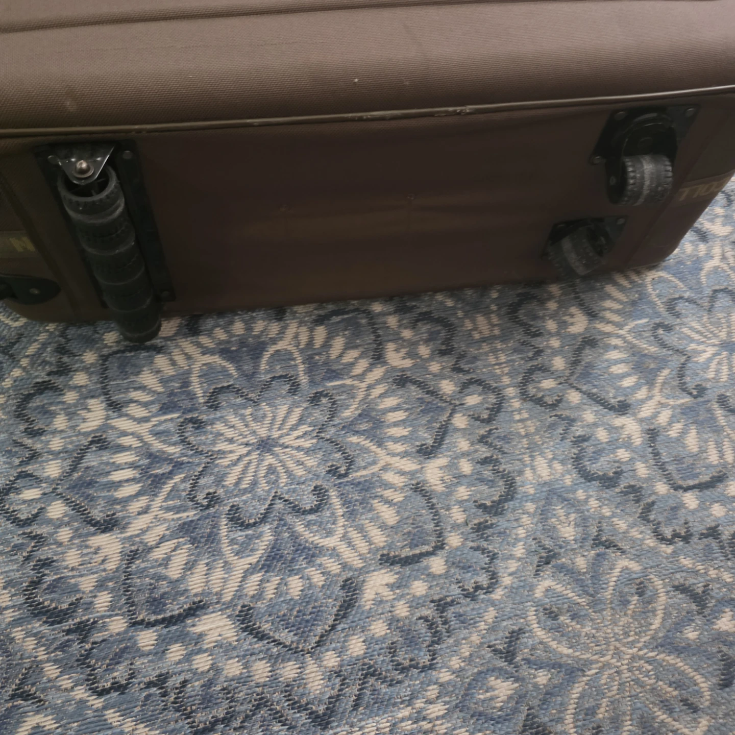 Mondo Collection Large Brown Rolling Suitcase - photo 2