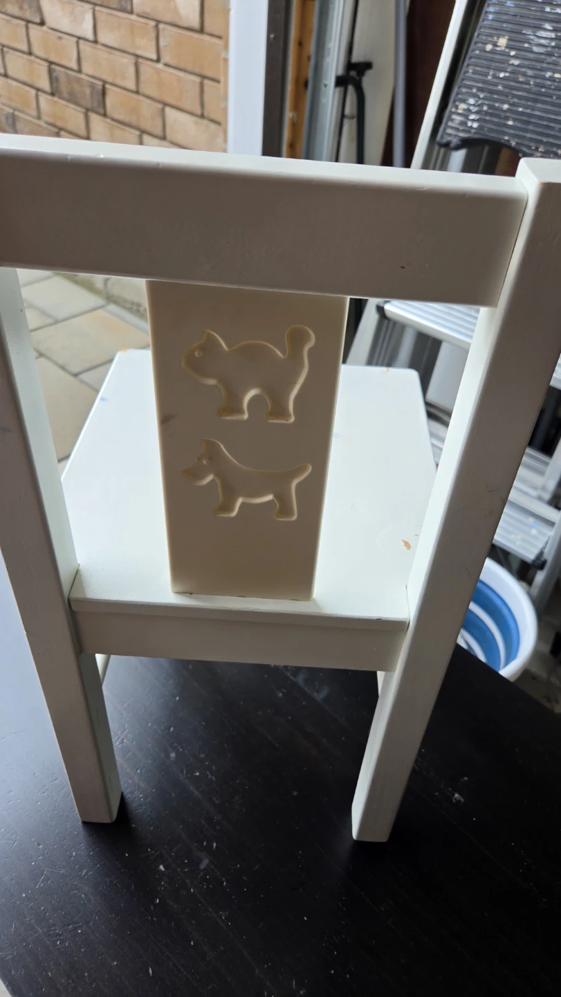 Kids table and 1 chair - photo 3