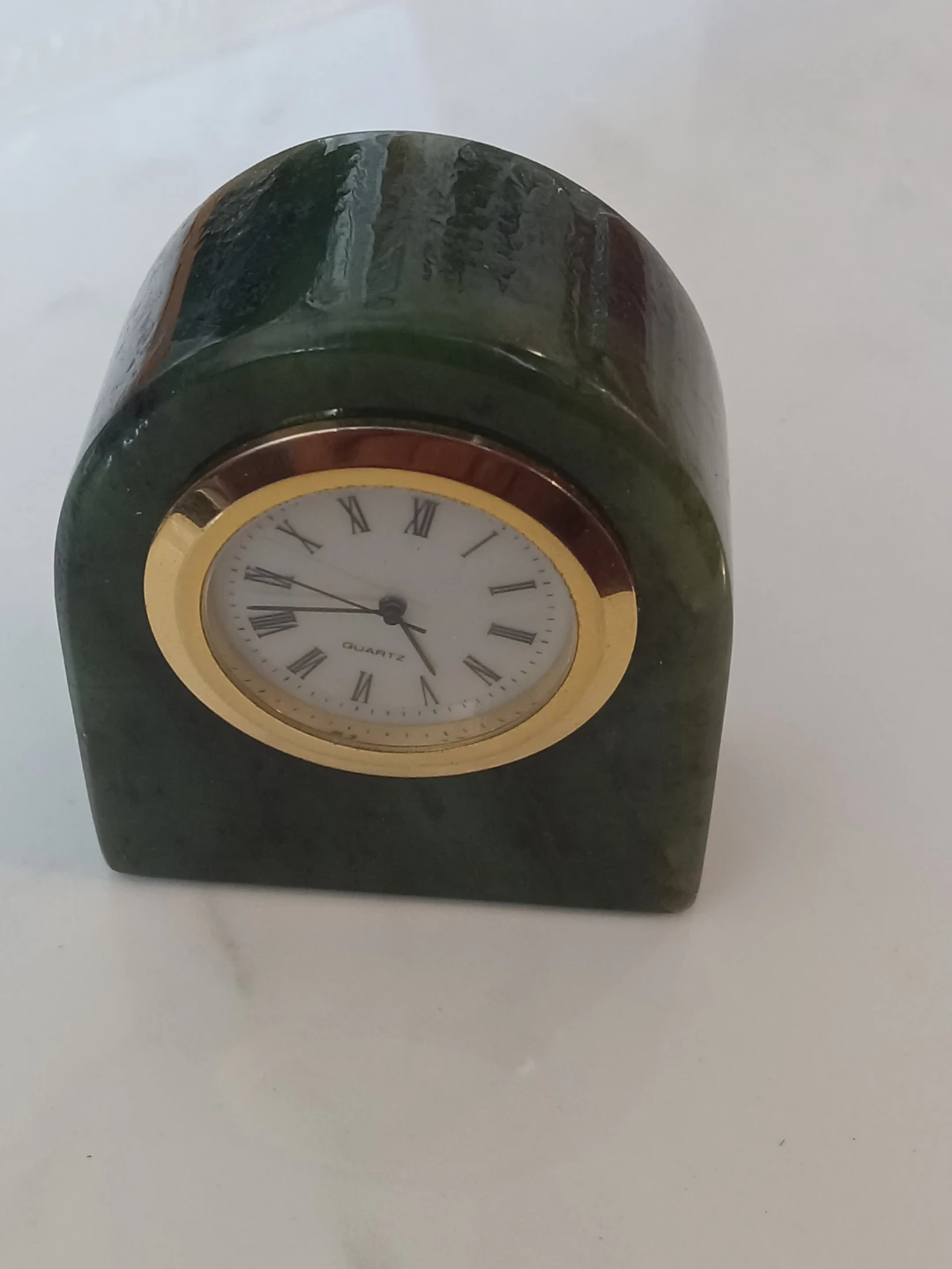 Nephrite Jade Quartz Desk Clock