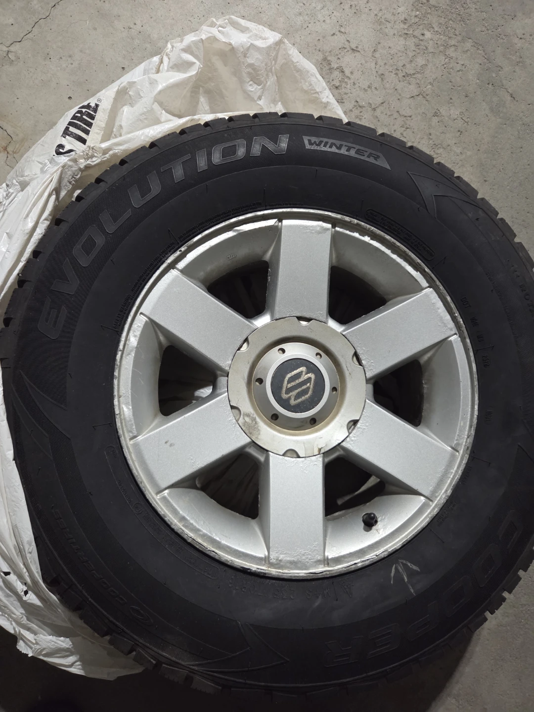 2 Cooper Winter Tires W/Rims 235/70/R16