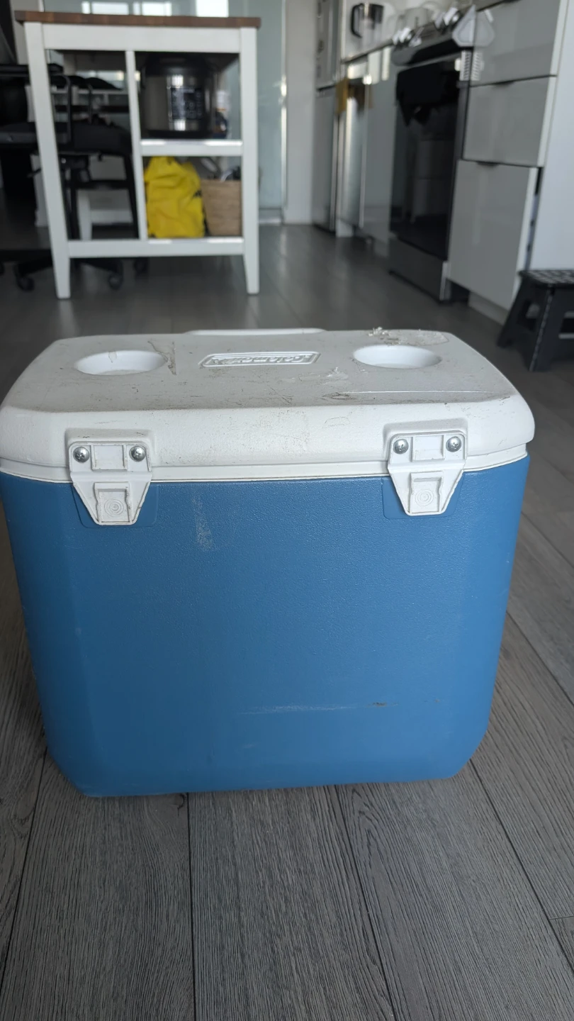 Coleman Hard Cooler Blue and White - photo 3