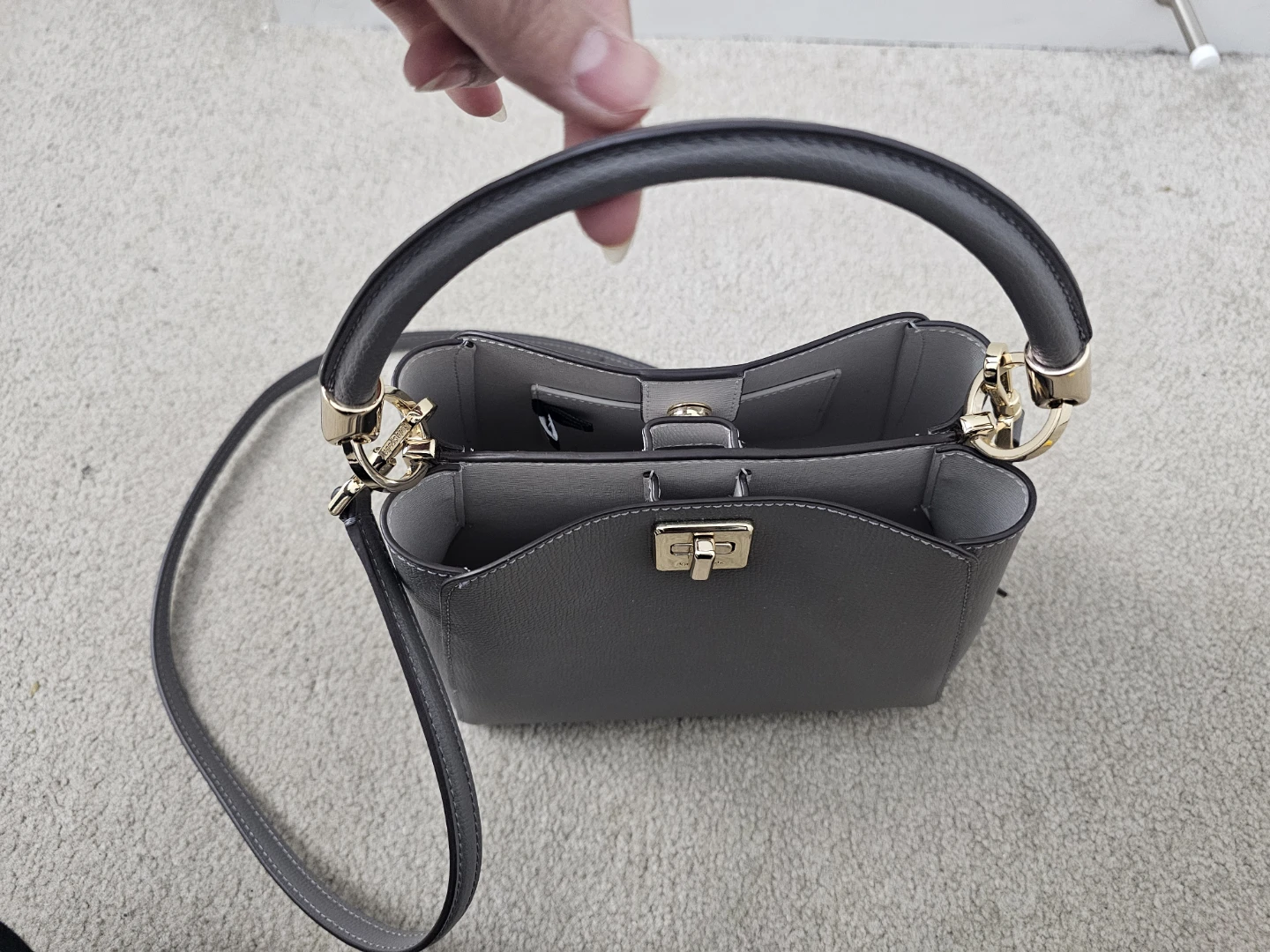 Authentic Kate Spade Top Handle Bag with Shoulder Strap - photo 3