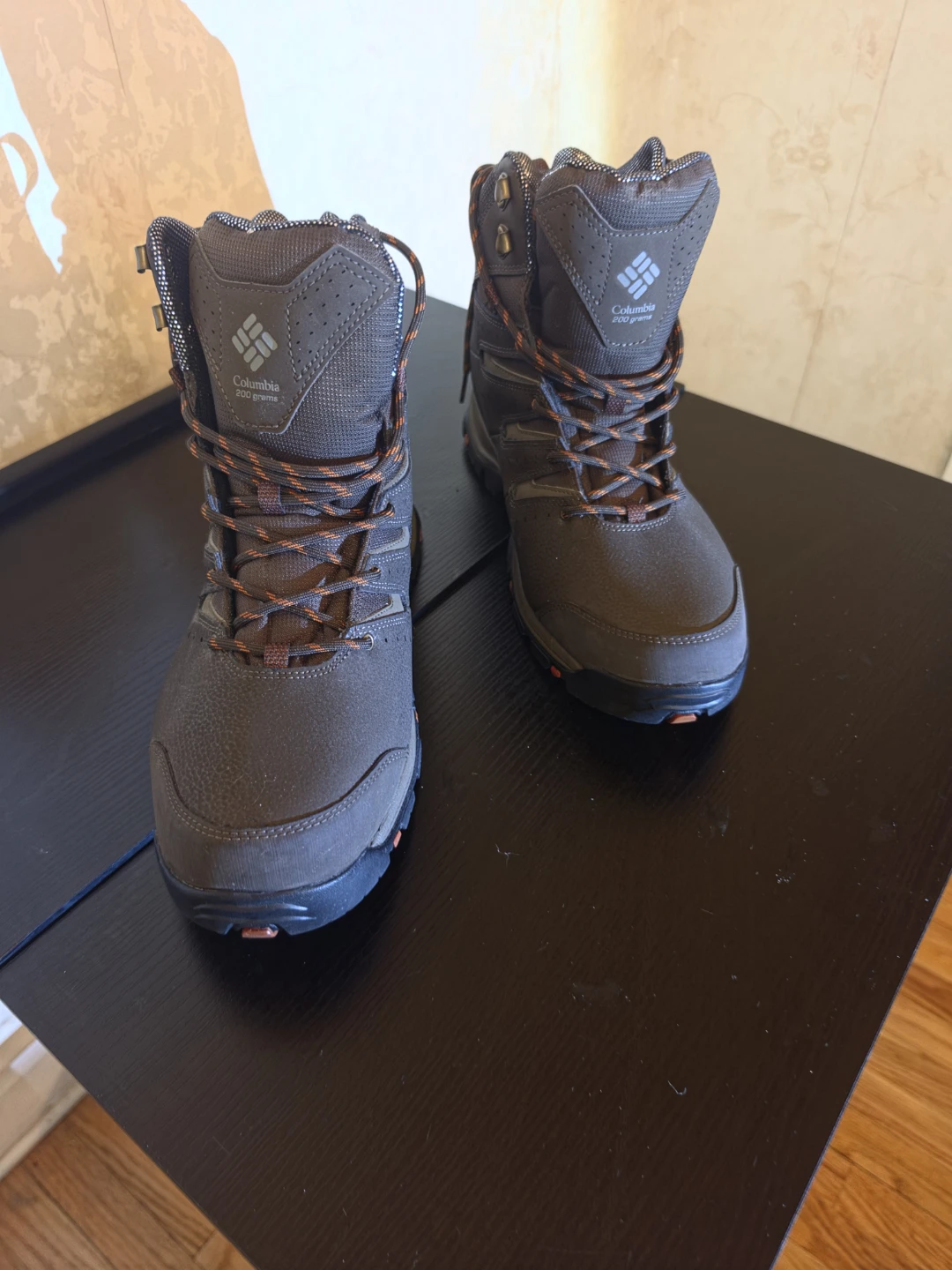 Columbia 200 grams Omni-Grip boots