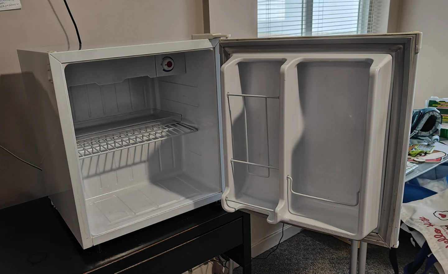 Mini Fridge for Dorm Room or Guest Room - photo 4