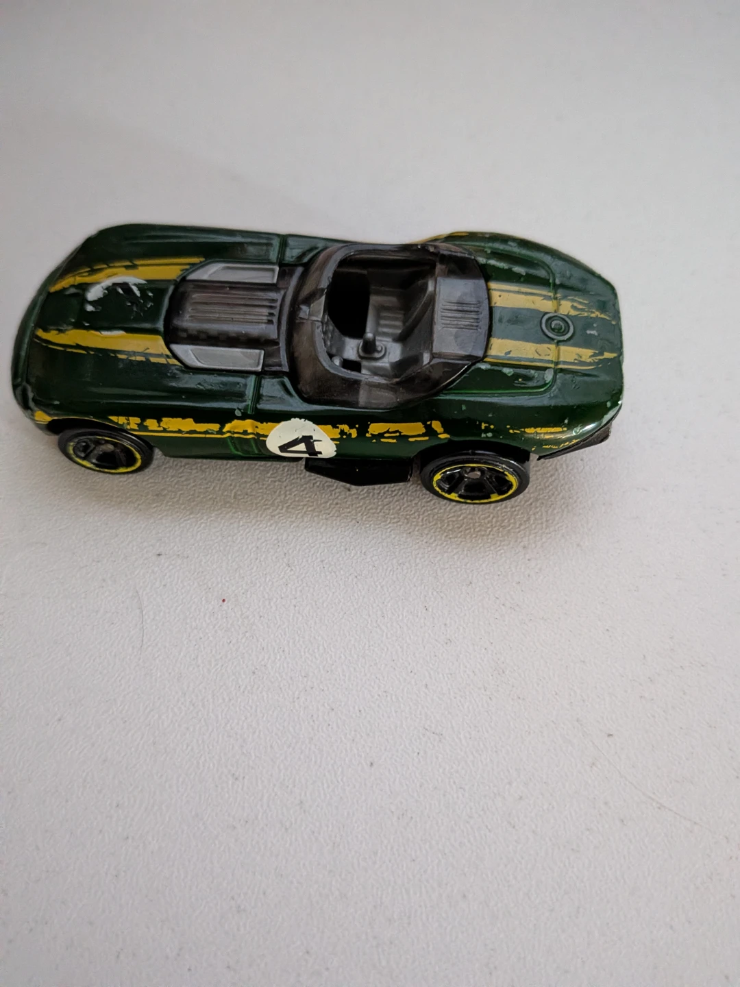 Hot Wheels Green Racing Car - photo 3