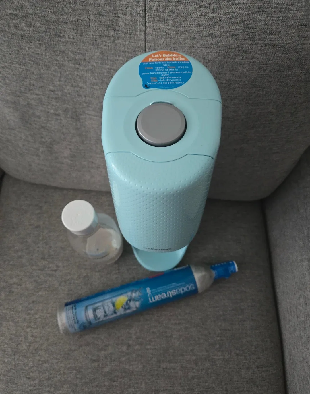 Soda Stream Fizzi Sparkling Water Maker - photo 2